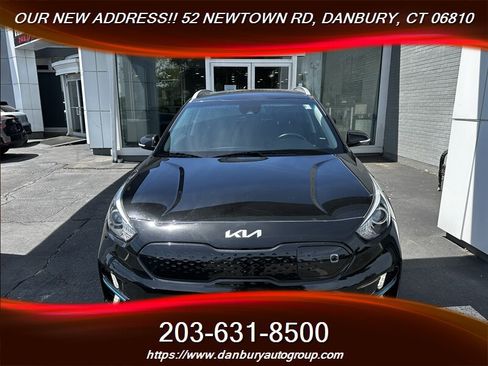 Used 2022 Kia Niro EX w/ Cold Weather Package FWD image 5