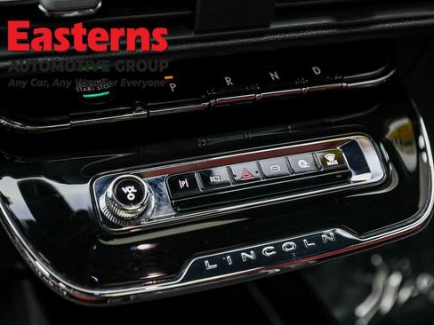 Used 2025 Lincoln Corsair Grand Touring w/ Towing Package AWD/4WD image 13