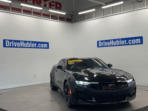 Used 2020 Chevrolet Camaro LT w/ RS Package RWD image 5