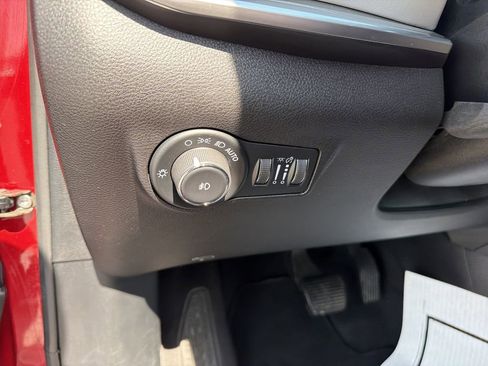 Used 2025 Jeep Compass Limited AWD/4WD image 17