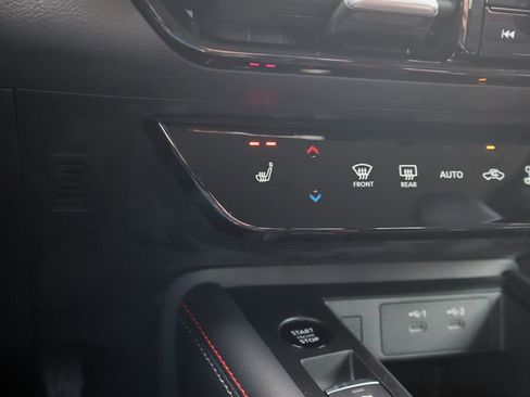 New 2026 Nissan Kicks SR w/ Cold Weather Package image 16