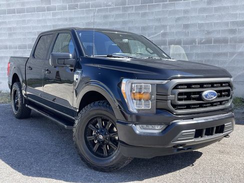 Used 2022 Ford F150 XLT w/ Equipment Group 302A High AWD/4WD image 4
