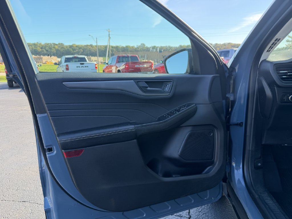 Used 2024 Ford Escape Active w/ Tech Pack #1 AWD/4WD image 15