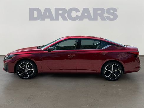 Used 2024 Nissan Altima 2.5 SR FWD image 4