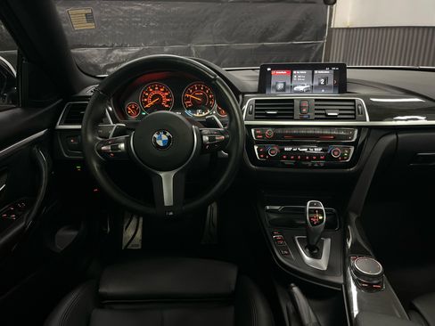 Used 2019 BMW 430i Coupe w/ M Sport Package image 12