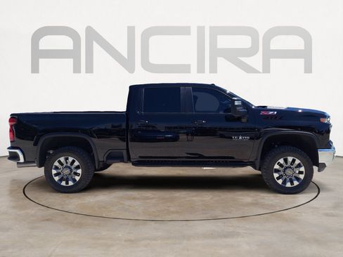 Used 2024 Chevrolet Silverado 2500 LT w/ Texas Edition AWD/4WD image 11