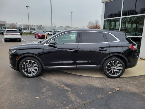 Certified 2023 Lincoln Nautilus Reserve image 4