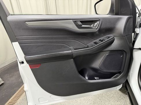 Used 2023 Ford Escape Active image 17