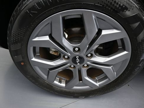 Used 2024 Kia Seltos S FWD image 41