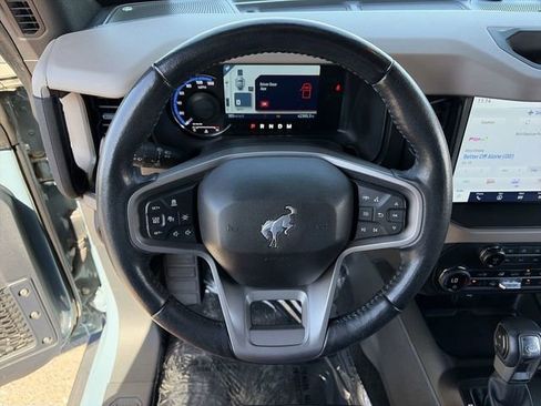 Used 2023 Ford Bronco Wildtrak image 24