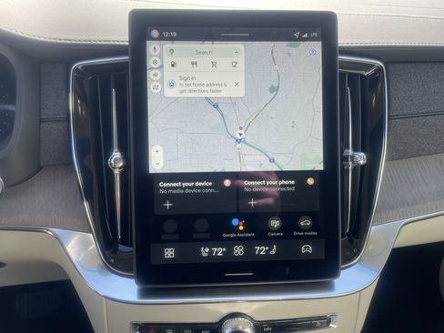 New 2026 Volvo XC90 B6 Ultra w/ Protection Package image 19