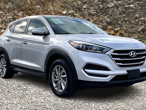 Used 2018 Hyundai Tucson SE w/ Cargo Package image 9