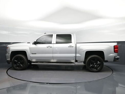 Used 2018 Chevrolet Silverado 1500 LT w/ Texas Edition RWD image 4