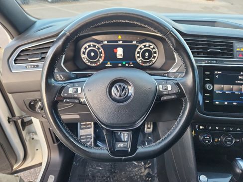 Used 2019 Volkswagen Tiguan SEL R-Line w/ 3rd Row Seat Package image 10