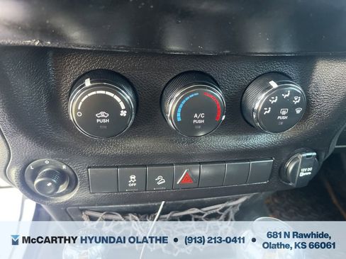 Used 2017 Jeep Wrangler Unlimited Sport w/ Quick Order Package 24S AWD/4WD image 28