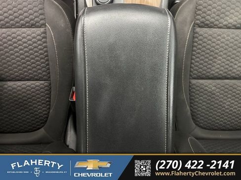 Used 2018 GMC Acadia SLE image 36