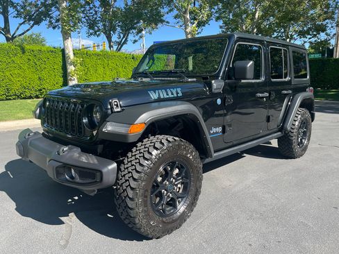 Used 2025 Jeep Wrangler Unlimited Sport S 4xe AWD/4WD image 3