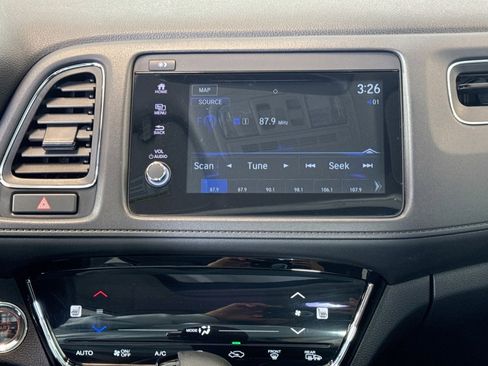 Used 2019 Honda HR-V Touring image 4
