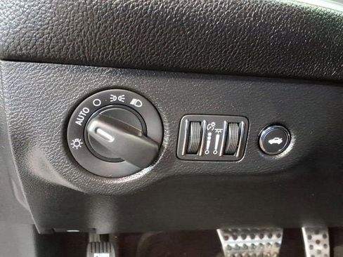 Used 2022 Dodge Challenger SRT Hellcat Redeye RWD image 16