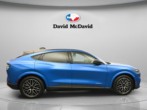 Used 2025 Ford Mustang Mach-E Premium RWD image 9