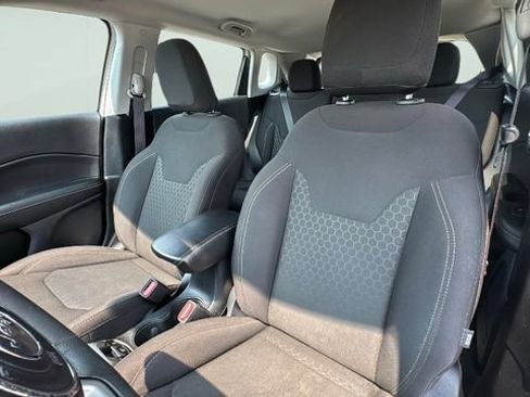 Used 2021 Jeep Compass Sport FWD image 13