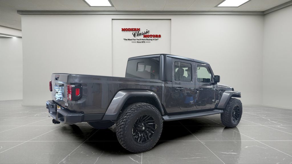 Used 2023 Jeep Gladiator Overland w/ Cold Weather Group AWD/4WD image 5