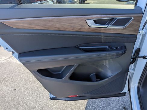 New 2026 Volkswagen Atlas SE image 25