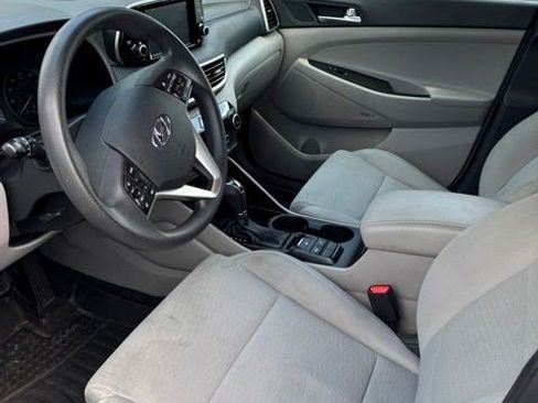 Used 2019 Hyundai Tucson Sport FWD image 13