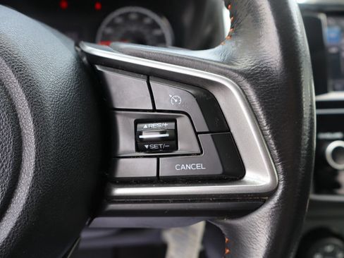 Used 2018 Subaru Crosstrek 2.0i Premium AWD/4WD image 17