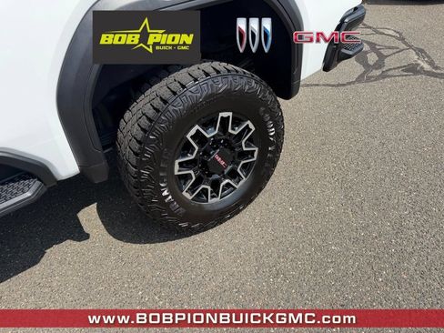 Used 2025 GMC Sierra 2500 AT4X w/ Snow Plow Prep/Camper Package AWD/4WD image 11
