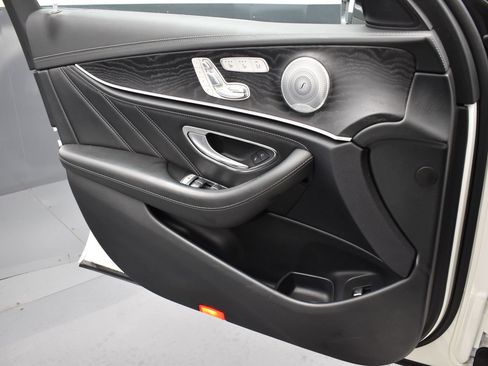 Used 2018 Mercedes-Benz E 63 AMG S image 5