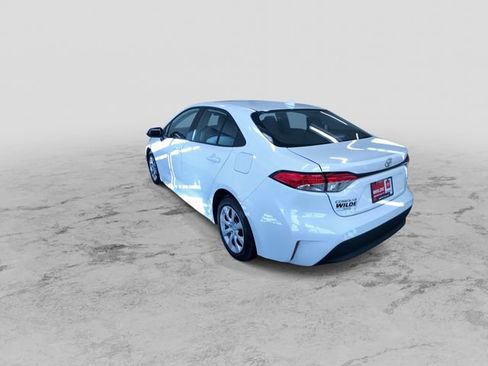 Used 2025 Toyota Corolla LE image 7