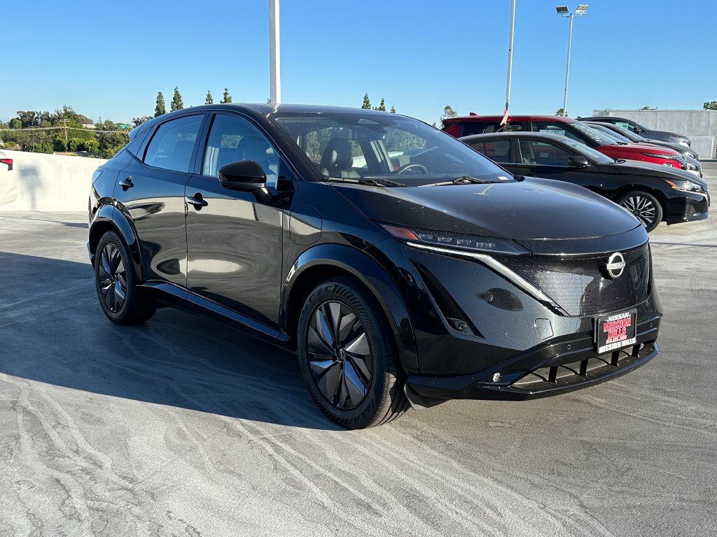 Used 2024 Nissan Ariya AWD image 10