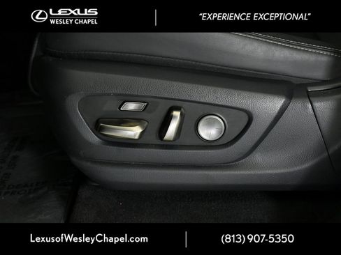 Used 2023 Lexus LX 600 4WD w/ Luxury Package image 22
