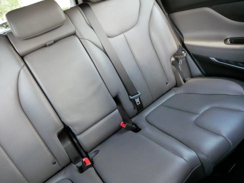 Used 2019 Hyundai Santa Fe AWD image 14