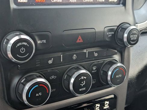 Used 2019 RAM 1500 Big Horn image 22