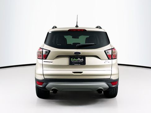 Used 2018 Ford Escape SE w/ SE Sync 3 Package AWD/4WD image 7
