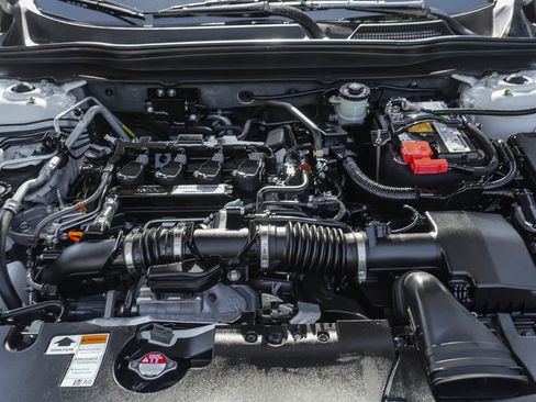 Used 2018 Honda Accord EX image 28