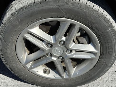 Used 2019 Hyundai Kona SE AWD/4WD image 10