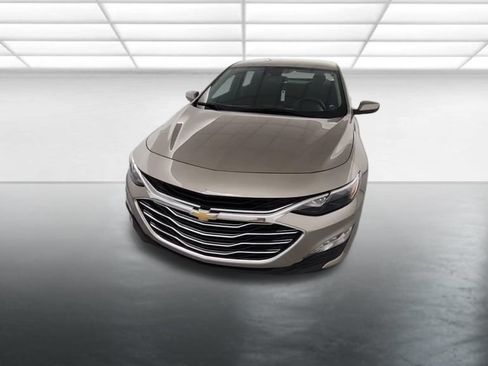 Used 2024 Chevrolet Malibu LT FWD image 2