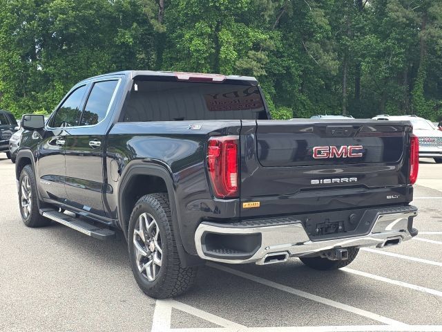 Used 2022 GMC Sierra 1500 SLT AWD/4WD image 3