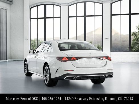 Used 2025 Mercedes-Benz E 350 Sedan image 27
