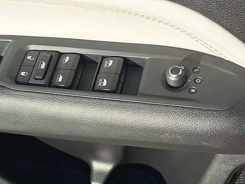 Certified 2025 Jeep Compass Limited AWD/4WD image 27