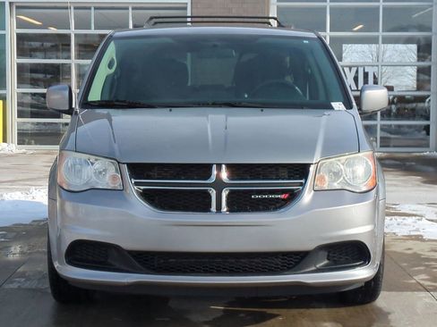 Used 2014 Dodge Grand Caravan SXT image 10