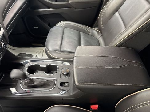 Used 2023 Chevrolet Traverse Premier w/ LPO, Floor Liner Package image 36