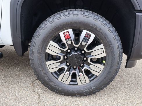 New 2026 GMC Sierra 3500 Denali w/ Denali Reserve Package AWD/4WD image 36