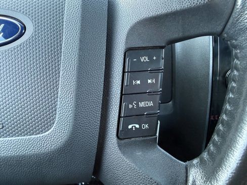 Used 2011 Ford Escape Limited image 29
