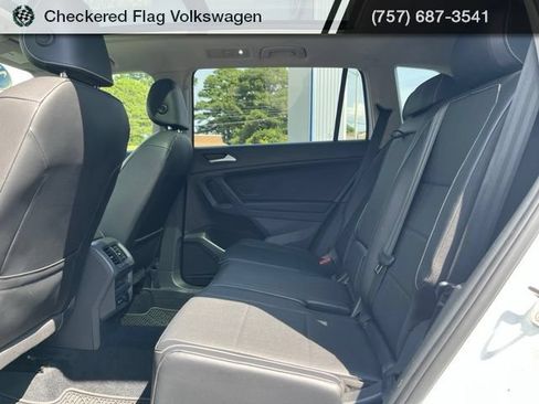 Used 2021 Volkswagen Tiguan SE w/ Panoramic Sunroof Package AWD/4WD image 27
