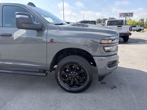 Used 2026 RAM 2500 Tradesman AWD/4WD image 4
