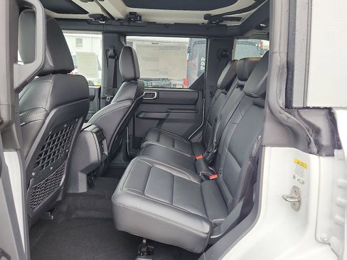 New 2026 Ford Bronco Badlands image 6